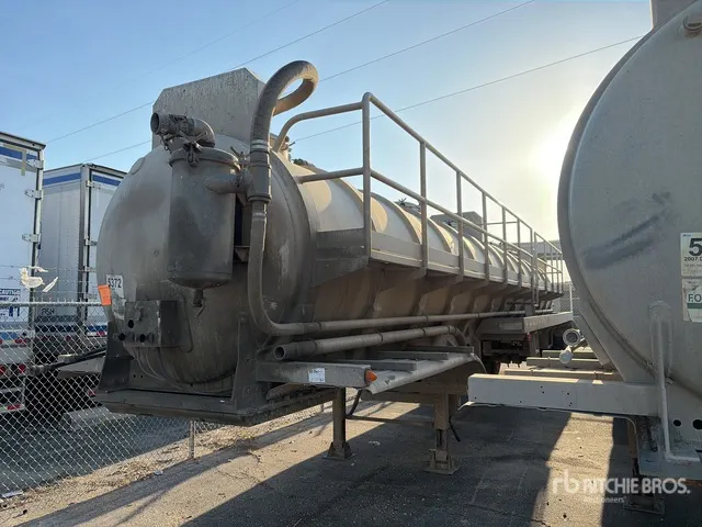 2005 Dragon 150 BBL T/A Vacuum Tanker Trailer