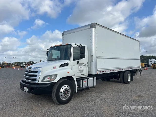 2018 Hino 268 4x2 Van Truck