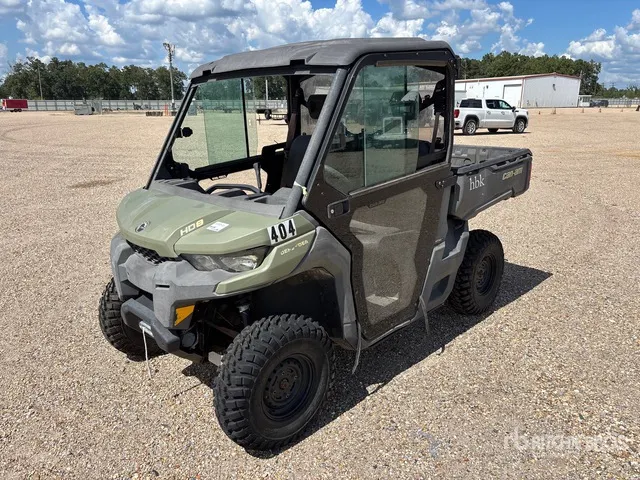 2016 Can-Am 6WHA 4x4 Utility Vehicle