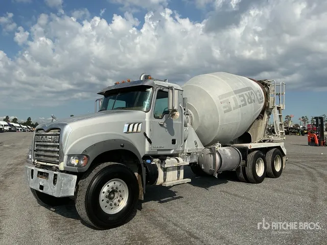 2017 Mack GU713 6x4 Mixer Truck