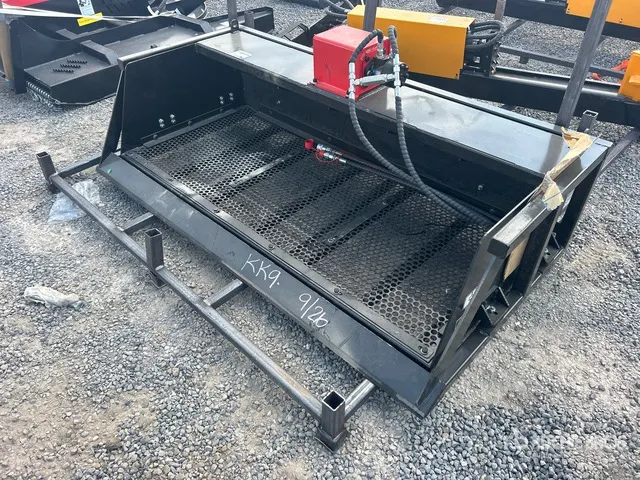 2026 GIYI GY-VB79 72 in Skid Steer Screening Bucket (Unused)