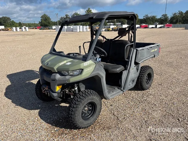 2018 Can-Am 6XJB 4x4 Utility Vehicle