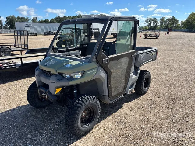 2018 Can-Am 6XKA 4x4 Utility Vehicle