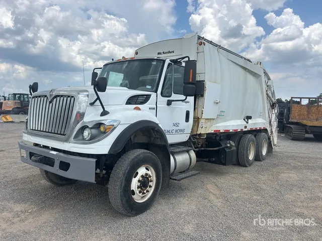 2014 International WorkStar 7400 6x4 Rear Loader Waste Collection Truck