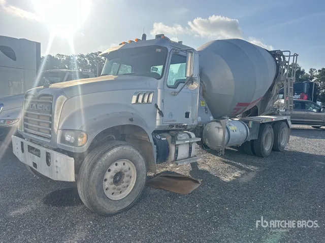 2017 Mack GU713 6x4 Mixer Truck