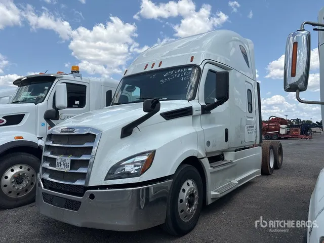 2019 Freightliner Cascadia 126 6x4 T/A Sleeper Truck Tractor (Inoperable)