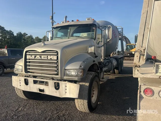2017 Mack GU713 6x4 Mixer Truck