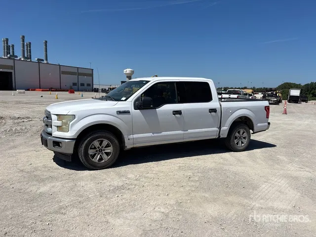 2017 Ford F-150 XLT 4x2 Crew Cab Pickup