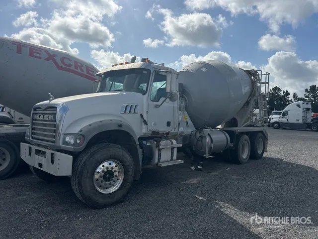 2017 Mack GU713 6x4 Mixer Truck