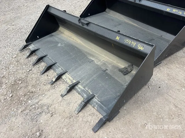 Mid-State 84 in Low Pro w/Teeth Skid Steer Bucket (Unused)