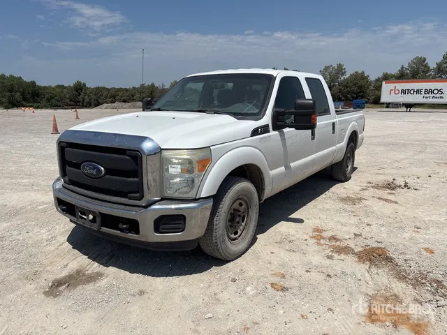 2016 Ford F-250 4x2 Crew Cab Pickup
