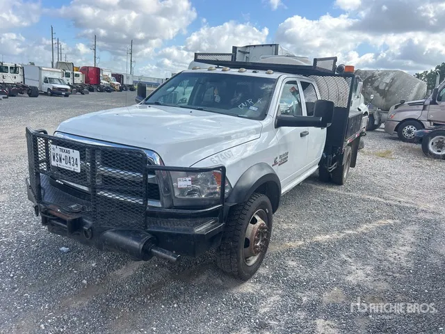 2014 Ram 4500 4x4 Crew Cab Flatbed Truck (Inoperable)