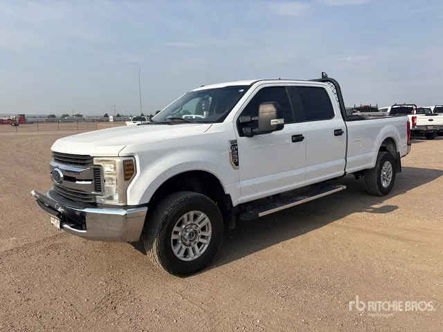 2019 Ford F-250 STX 4x4 Crew Cab Pickup