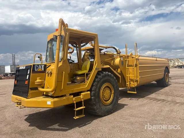 1993 Cat 613C 5000 gal Water Wagon