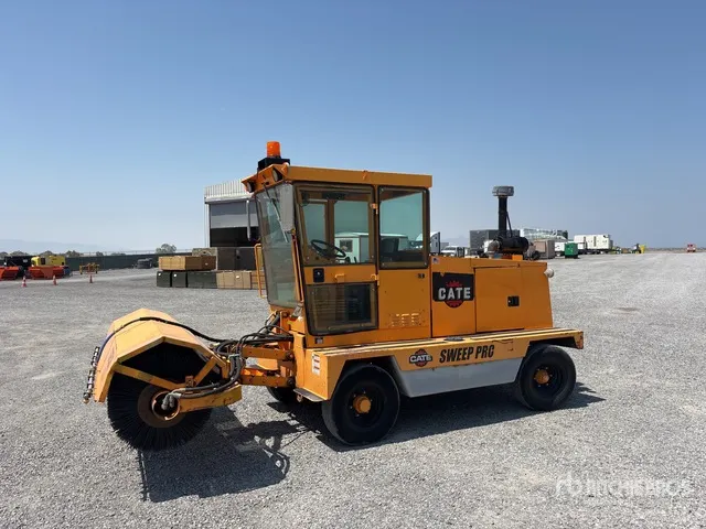 LeeBoy Sweep Pro Self-Propelled Broom
