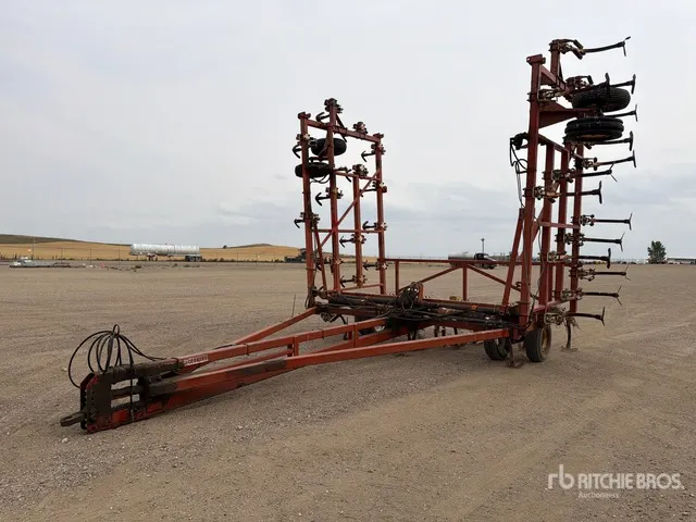 International 40 ft Chisel Plow