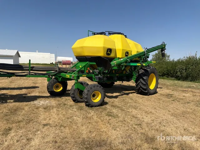 2019 John Deere 1910H 430 bu Tow-Behind Air Cart