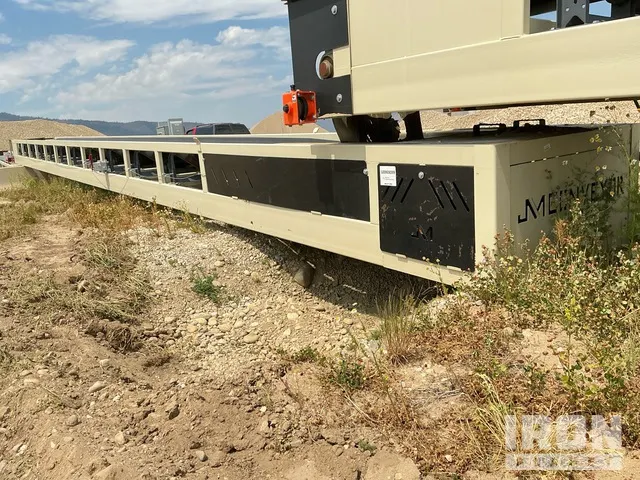 J&M 36 in x 60 ft Stackable Conveyor