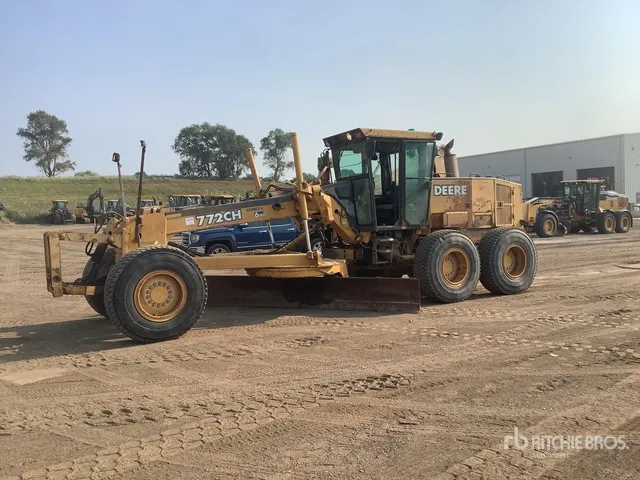 2004 John Deere 772CH Series II AWD Motor Grader