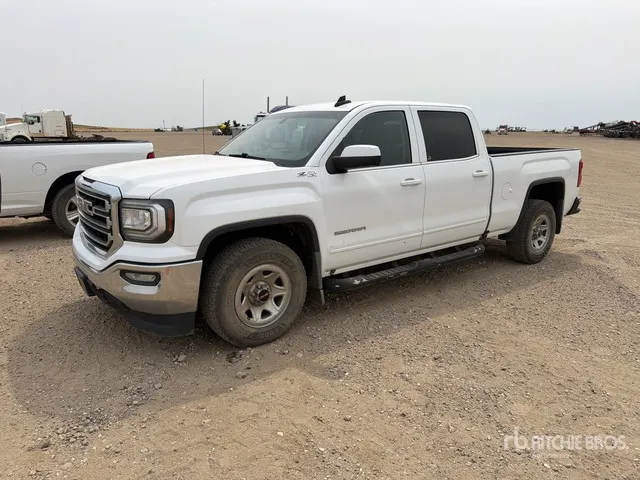 2018 GMC Sierra 1500 SLE 4x4 Crew Cab Pickup