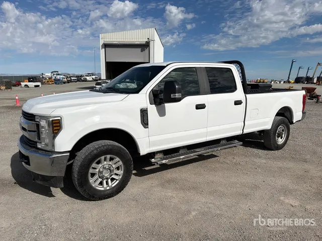 2019 Ford F-350 STX 4x4 Crew Cab Pickup