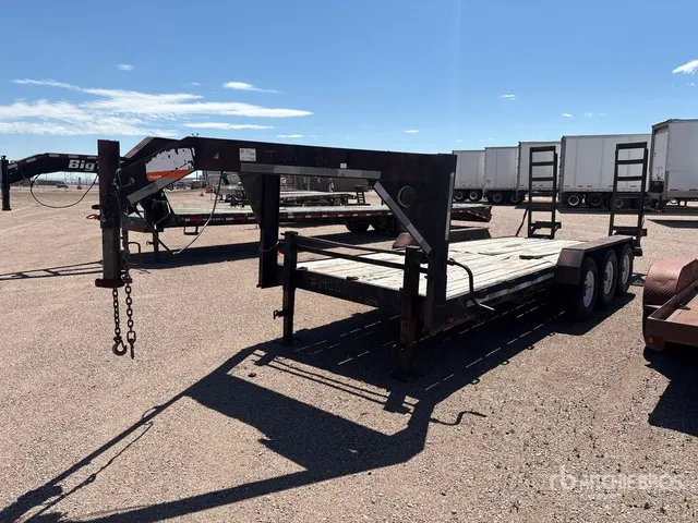 2004 JJN Enterprises 22 ft Tri/A Gooseneck Equipment Trailer