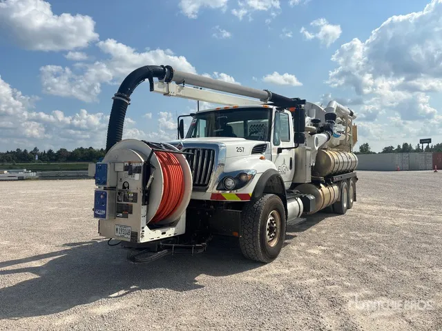 2012 Vactor Guzzler 2100-P-FN on 2013 International 7500 6x4 Sewer Cleaner Truck