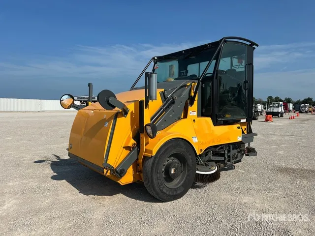 2011 Elgin Pelican Sweeper Truck