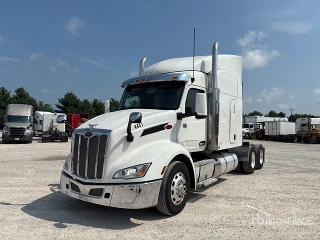 2022 Peterbilt 579 6x4 T/A Sleeper Truck Tractor