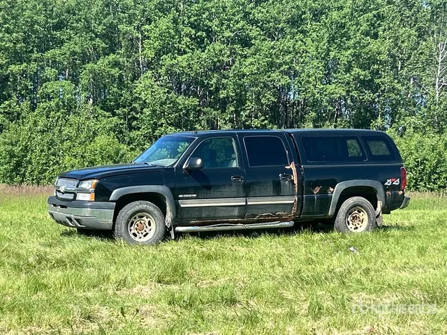 2003 Chevrolet Silverado 1500 HD 4x4 Crew Cab Pickup