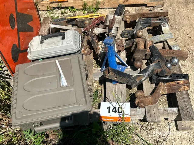 Hitch Receiver, Jack Stand & Tool Box