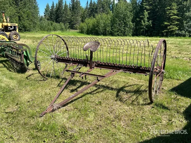 9 ft Antique Hay Rake