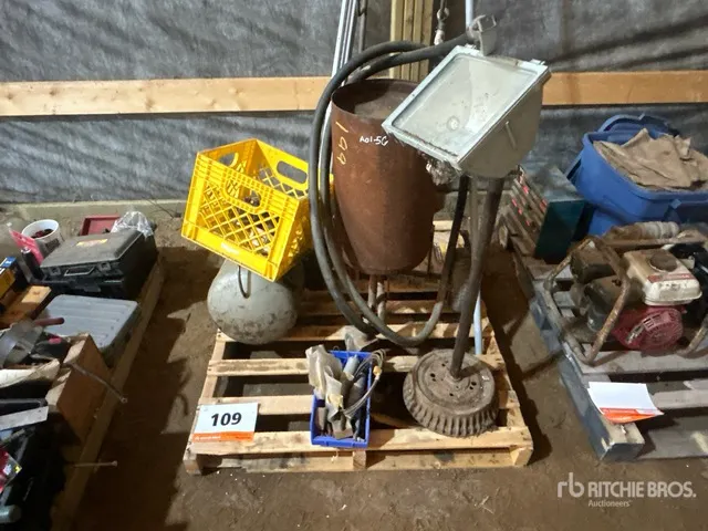 Sand Blaster Tank, Work Lights & Air Tank