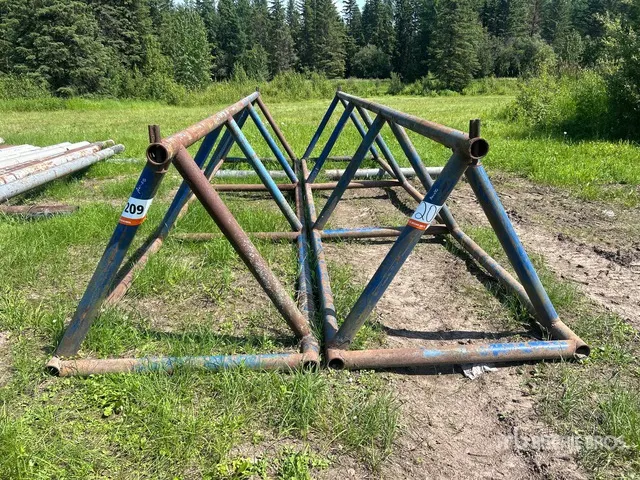 Quantity of 2 20 ft x 4 ft Triangular Steel Pipe Rack
