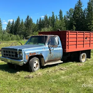 1978 GMC Sierra 35 4x2 Grain Truck