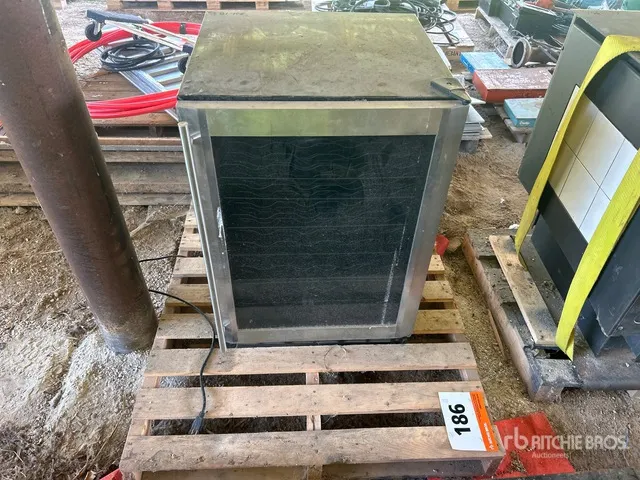 Magic Chef Wine Cooler (Inoperable)