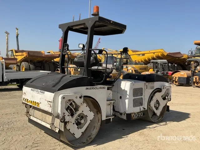 2000 Ingersoll Rand DD70HF Double Drum Roller