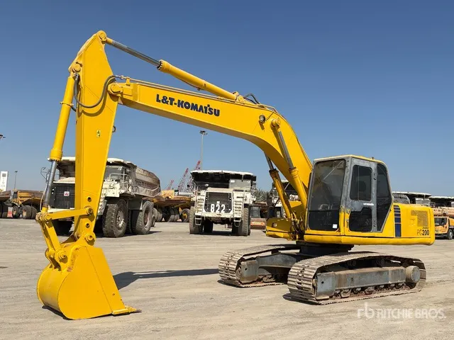 Komatsu PC200 Tracked Excavator