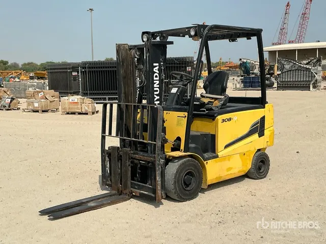 2017 Hyundai 30B-9 3 ton Electric Forklift