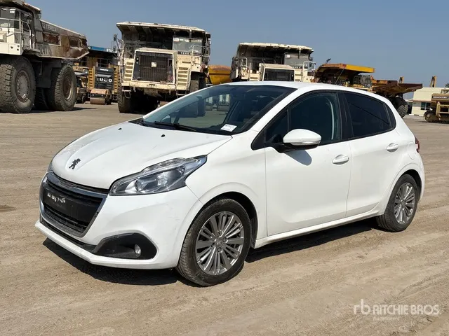 2019 Peugeot 208 Automobile