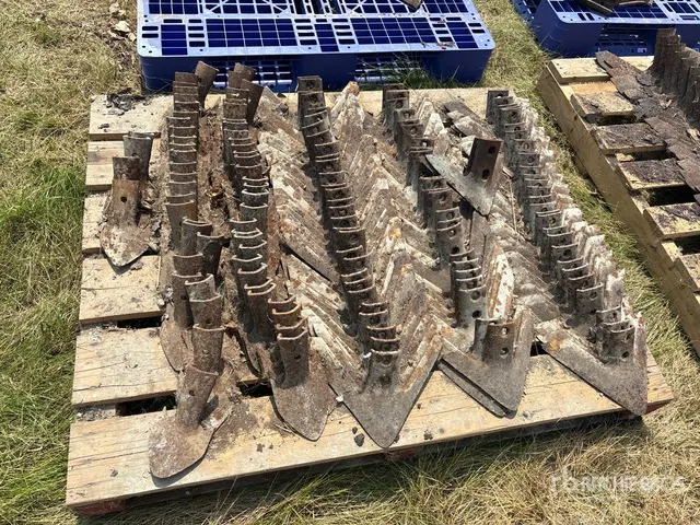 Quantity of Cultivator Sweeps