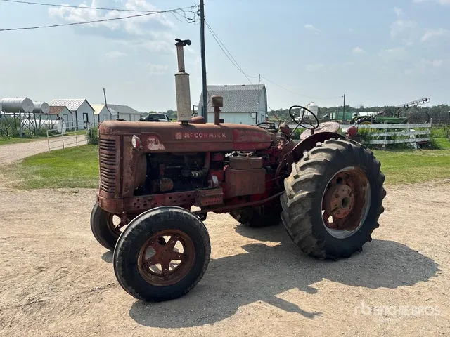 International Super W6-TA 2WD Tractor