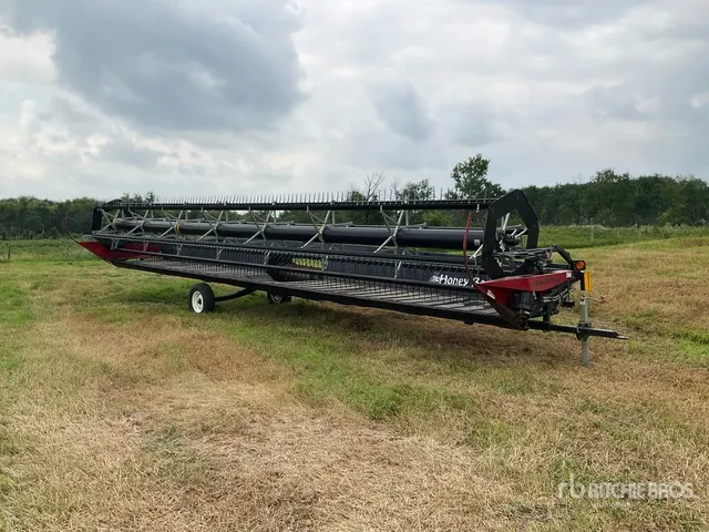 2009 Honey Bee SP36 36 ft Draper Combine Header