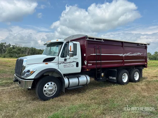 2014 International WorkStar 7400 6x4 Grain Truck
