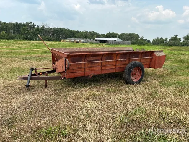 Coop Implements S/A Manure Spreader