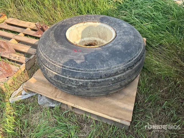 Quantity of (1) Firestone 16.5L-16.1 Implement Tires