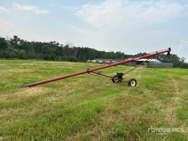 1975 Sakundiak HD7-41 7 in x 41 ft Grain Auger