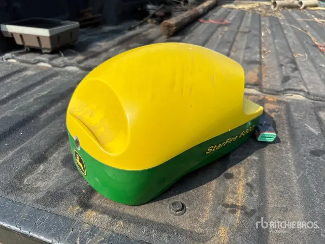 John Deere StarFire 6000 GNSS Receiver