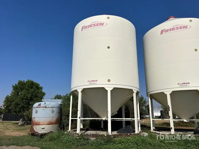 Meridian M1615 +/- 3300 bu Smooth Wall Hopper Grain Bin