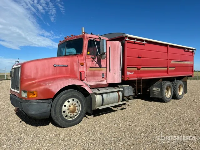 1997 International 9200 6x4 Grain Truck